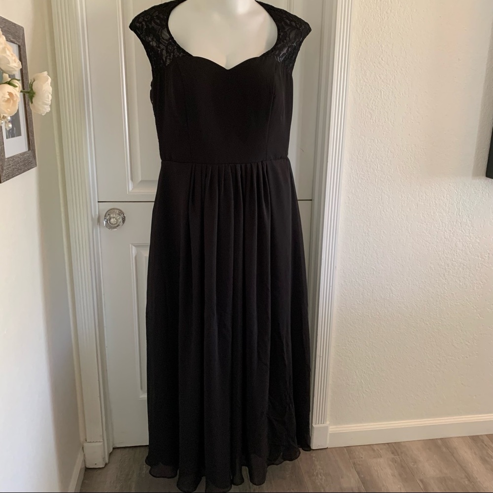Black sleeveless chiffon lace pleated front & back gown, fully lined, no size tg